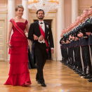 Gjester ankommer gallamiddagen: Prins Carl Philip av Sverige og Dronning Mathilde av Belgia. Foto: Håkon Mosvold Larsen / NTB scanpix